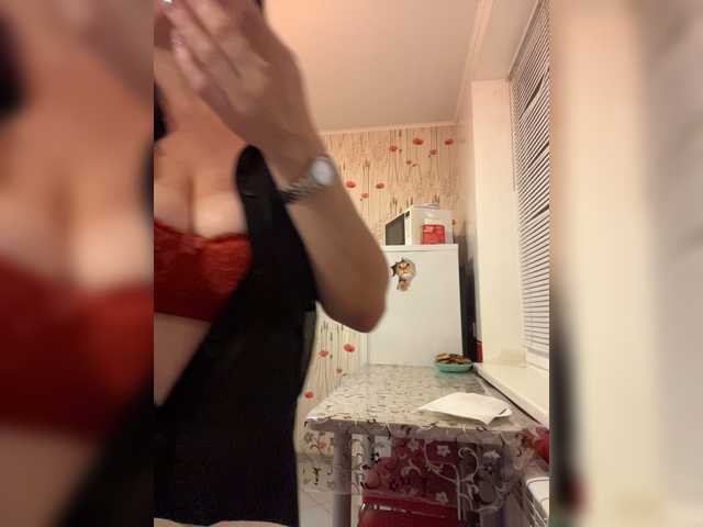 Live sex webcam photo for LouiseJenkin #294225663