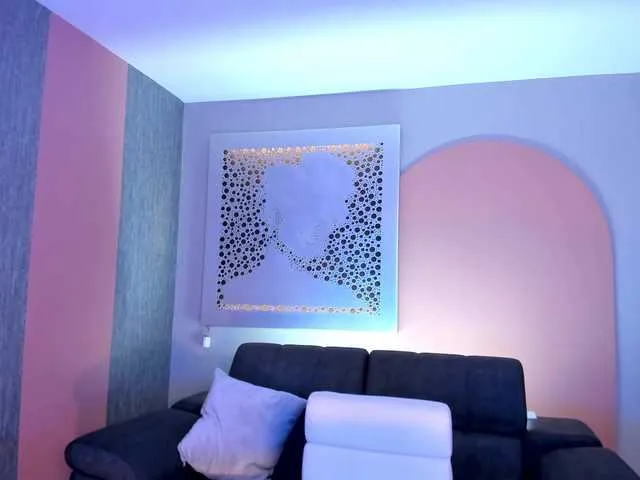 Live sex webcam photo for LourenRouge #272326428