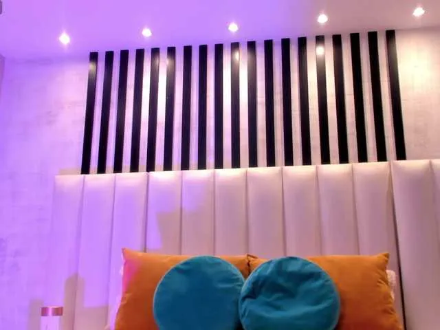 Live sex webcam photo for LourenRouge #277202815