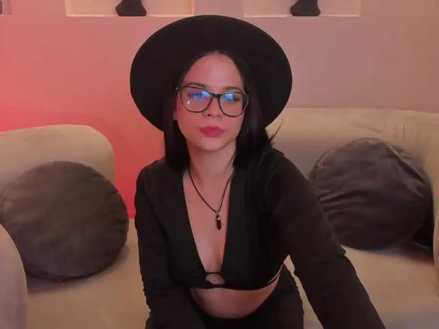 Live sex webcam photo for LourenRouge #277229626