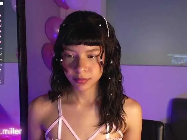 Live sex webcam photo for LousMiller #272570596