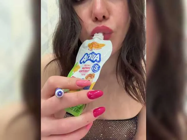 Live sex webcam photo for Love69me #292204324