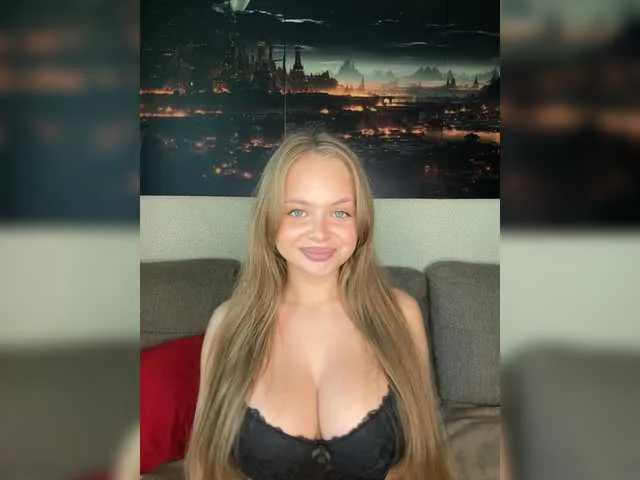 Live sex webcam photo for LoveAndSex24 #291803954