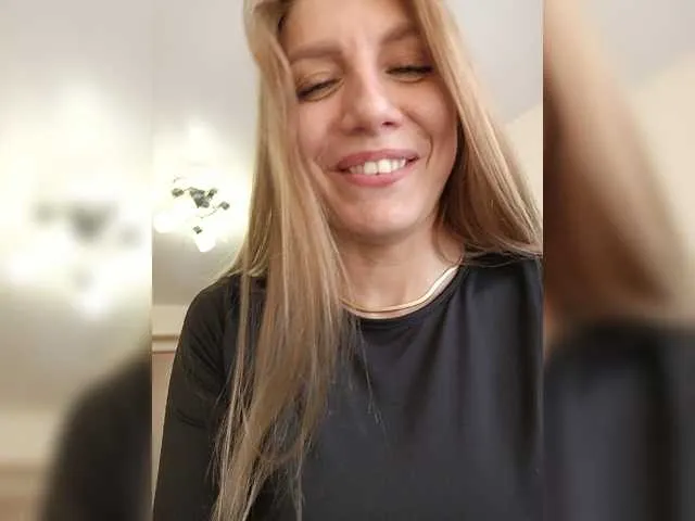 Live sex webcam photo for LoveFamilya #277554437