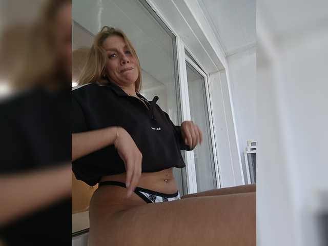 Live sex webcam photo for LoveFamilya #277742856