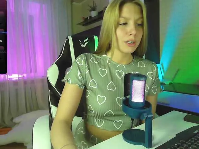 Live sex webcam photo for LoveFamilya #277870049