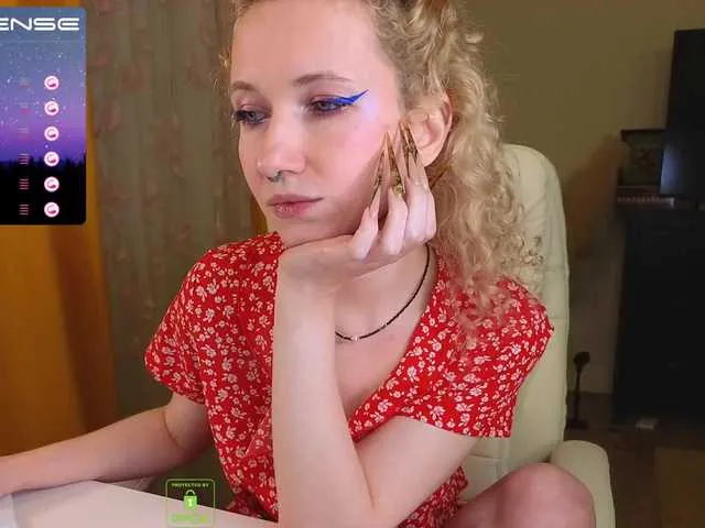 Live sex webcam photo for LoveLama #290369921