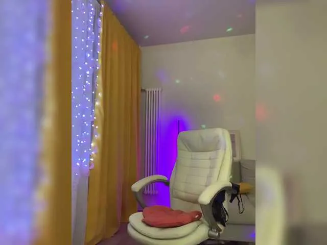 Live sex webcam photo for LoveLama #290962784