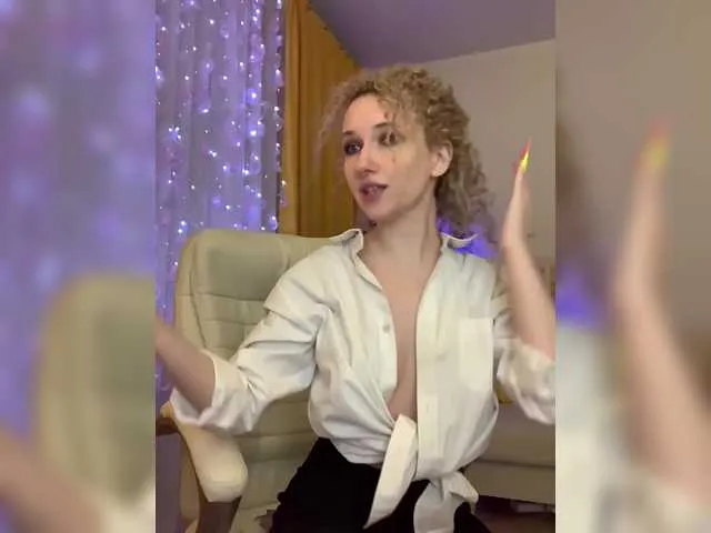 Live sex webcam photo for LoveLama #290988766