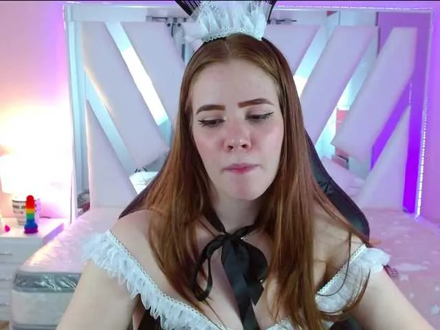 Live sex webcam photo for LoveLeahxx #272088892