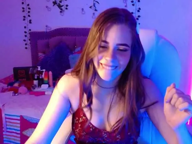 Live sex webcam photo for LoveLeahxx #272520377
