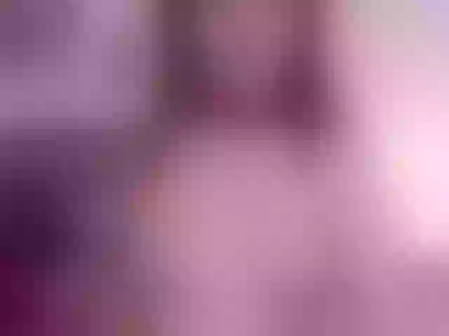 Live sex webcam photo for LoveLeahxx #272948154