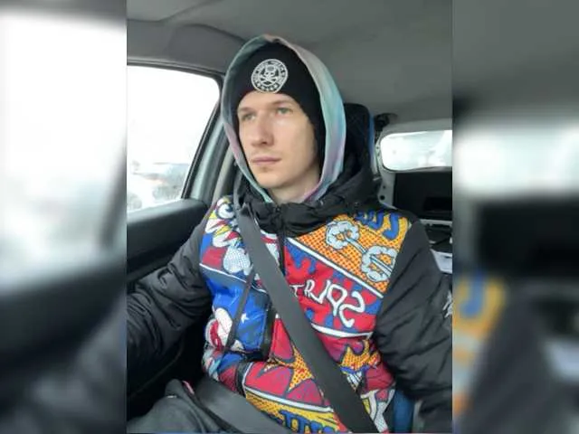 Live sex webcam photo for LoveMarkusik #277002829