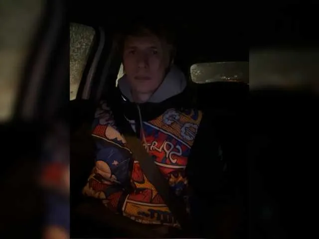 Live sex webcam photo for LoveMarkusik #277040207