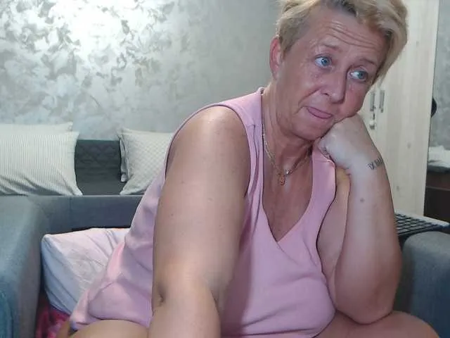 Live sex webcam photo for LovePinkLilli #291333658