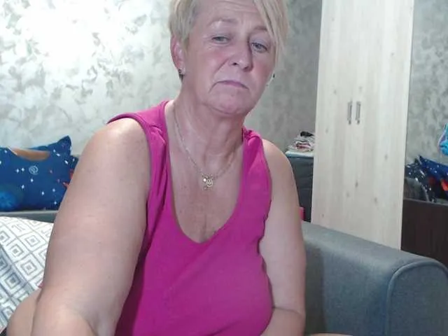 Live sex webcam photo for LovePinkLilli #292008817