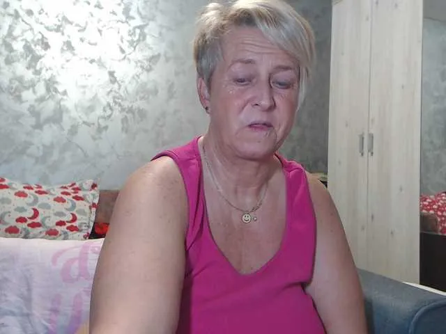 Live sex webcam photo for LovePinkLilli #292256016