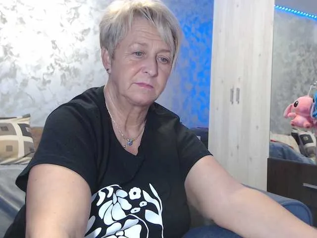 Live sex webcam photo for LovePinkLilli #292309048