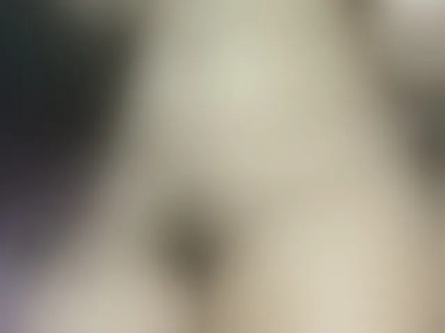 Live sex webcam photo for LoveQuinn #293112705