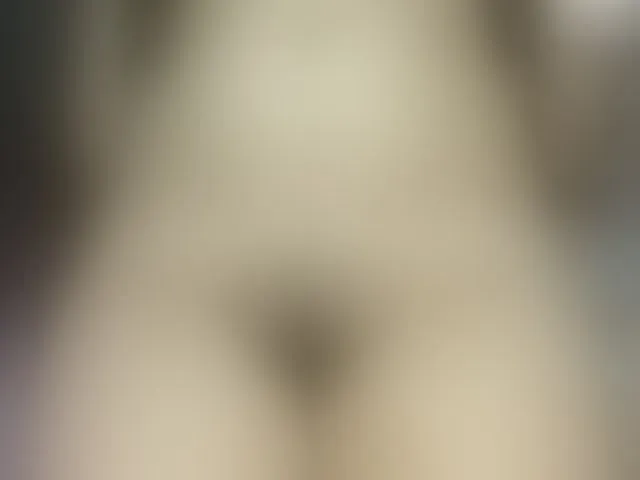Live sex webcam photo for LoveQuinn #293312403