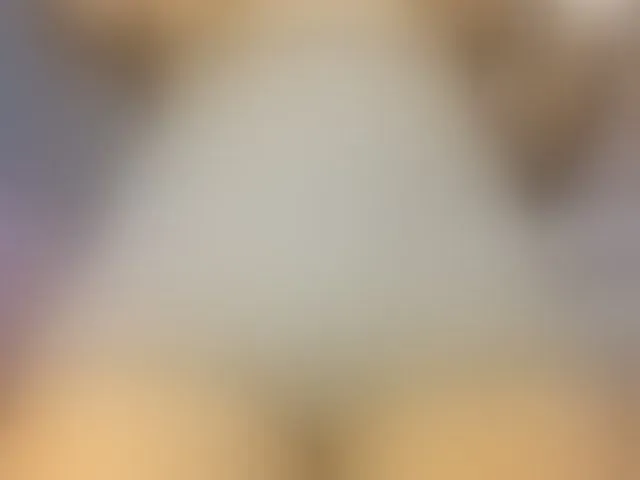 Live sex webcam photo for LoveQuinn #293657311