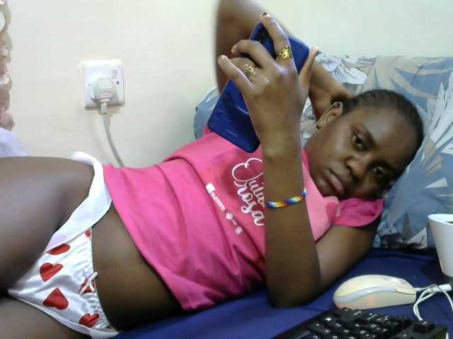 Live sex webcam photo for Lovelikethiso #271883516