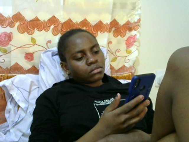 Live sex webcam photo for Lovelikethiso #271990388