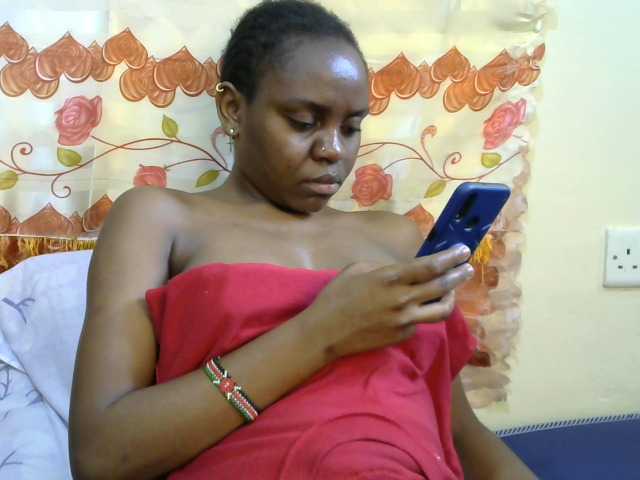 Live sex webcam photo for Lovelikethiso #272078696