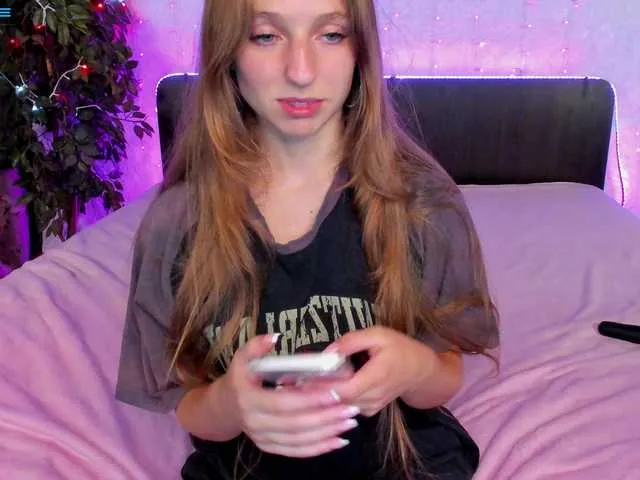 Live sex webcam photo for Lovely-Sofia18 #276027909
