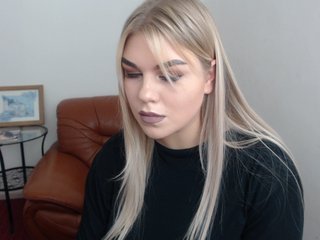 Live sex webcam photo for Lovely-peach #196328847