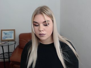 Live sex webcam photo for Lovely-peach #196735092