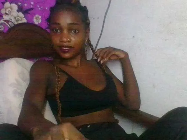 Live sex webcam photo for LovelyBlackGirl #292649859