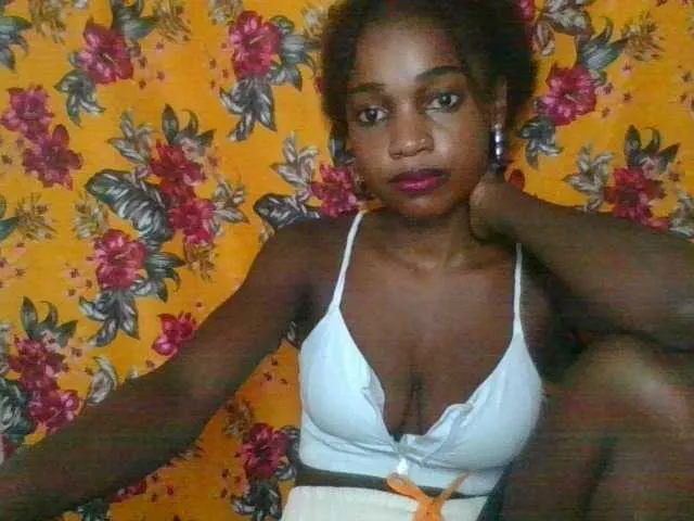 Live sex webcam photo for LovelyBlackGirl #292663295