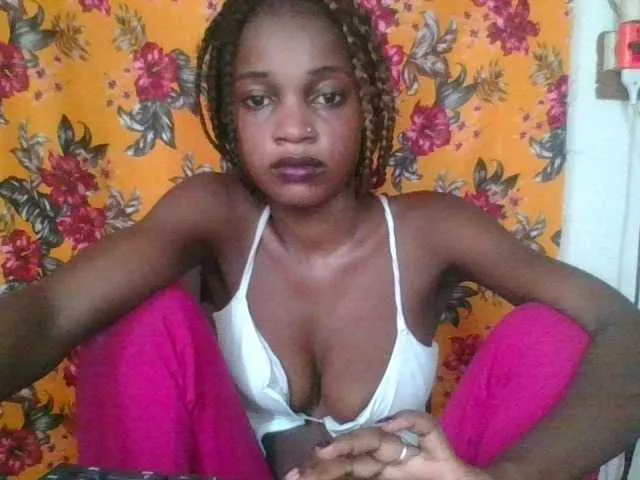 Live sex webcam photo for LovelyBlackGirl #292697238