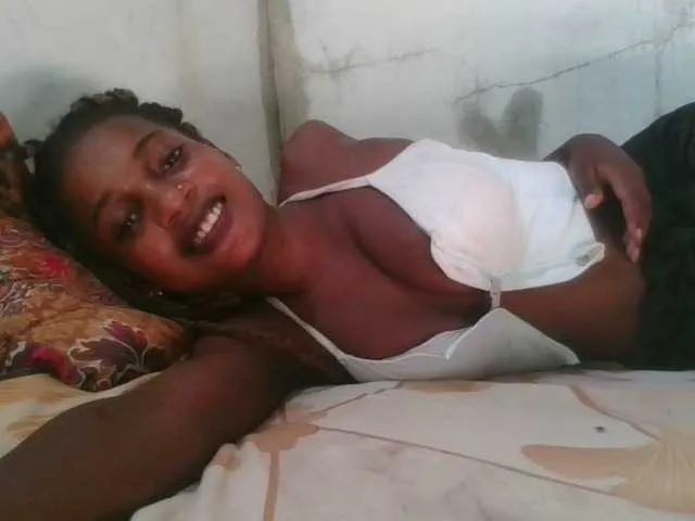 Live sex webcam photo for LovelyBlackGirl #292739813
