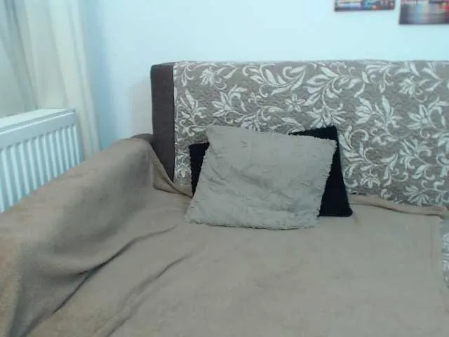 Live sex webcam photo for LovelyBrownie #290888431