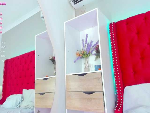 Live sex webcam photo for LovelyNicky #276833156