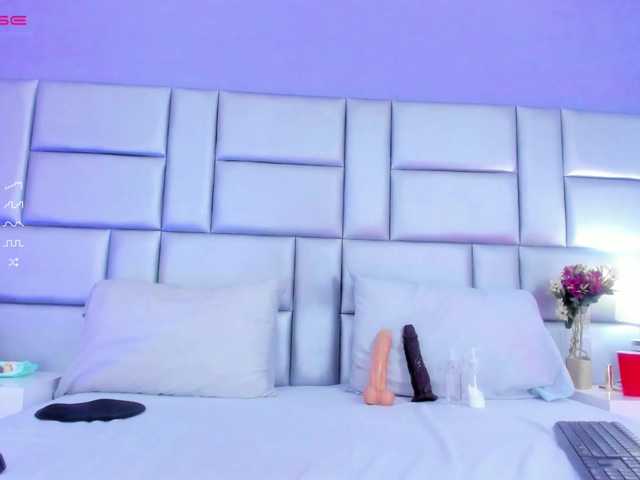 Live sex webcam photo for LovelyNicky #277334954