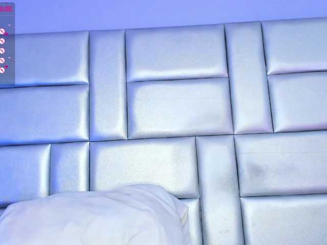 Live sex webcam photo for LovelyNicky #278096293