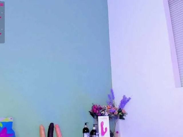 Live sex webcam photo for LovelyNicky #288513086