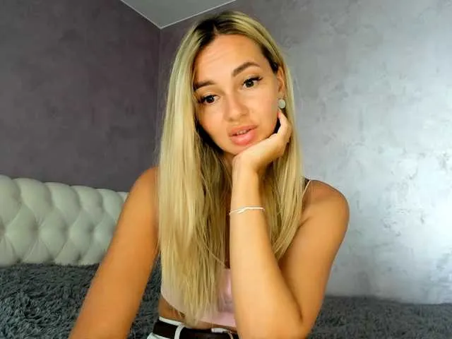 Live sex webcam photo for LovelyRose #291587848