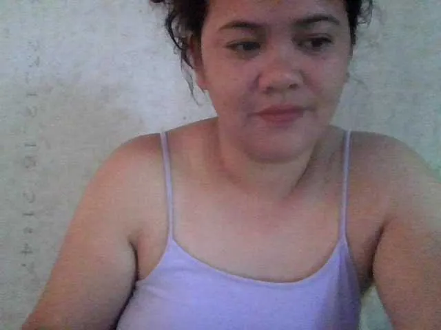 Live sex webcam photo for LovelyShaxxx3 #290911997