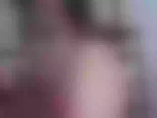 Live sex webcam photo for LovelyShaxxx3 #291927377