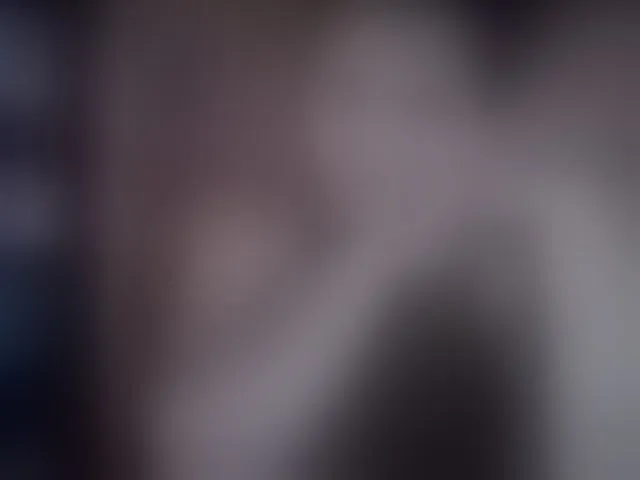 Live sex webcam photo for LovelyShaxxx3 #292523624