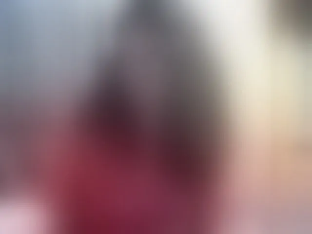 Live sex webcam photo for LovelyShaxxx3 #292845243
