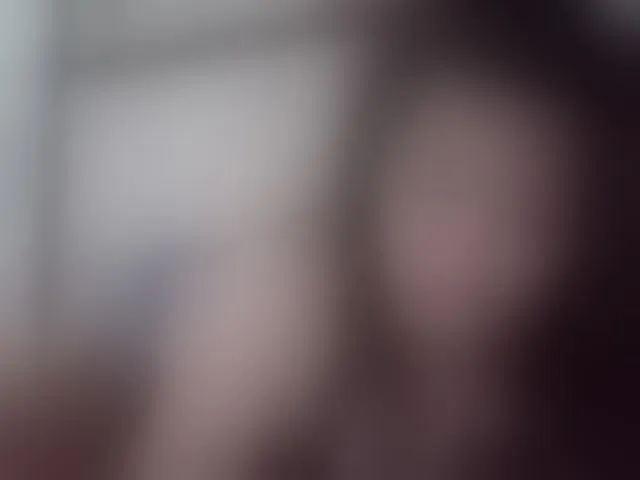 Live sex webcam photo for LovelyShaxxx3 #293336833