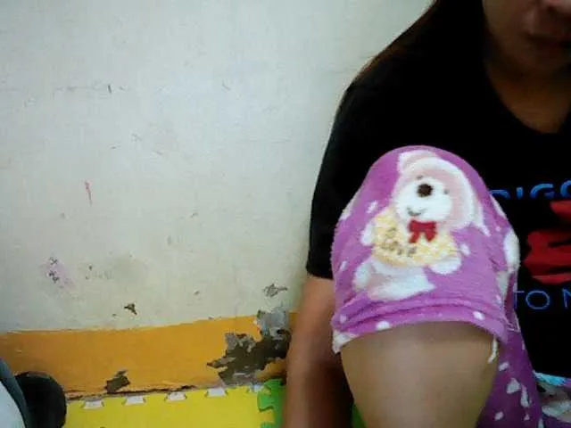 Live sex webcam photo for LovelyYna #291672609