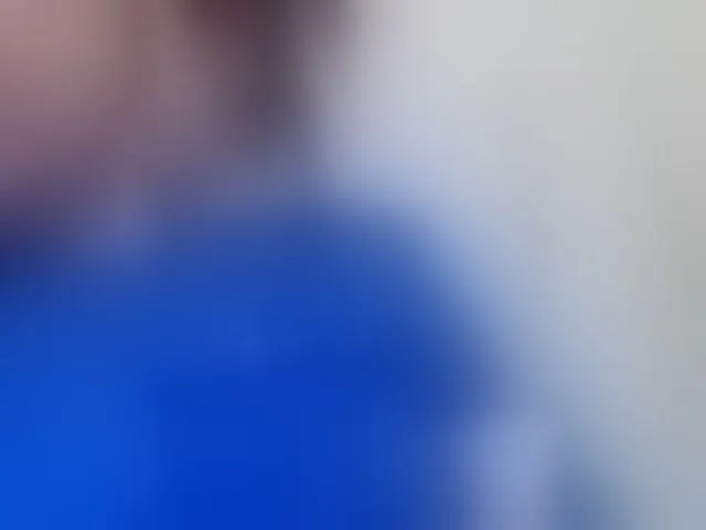 Live sex webcam photo for LovelyYna #292361689