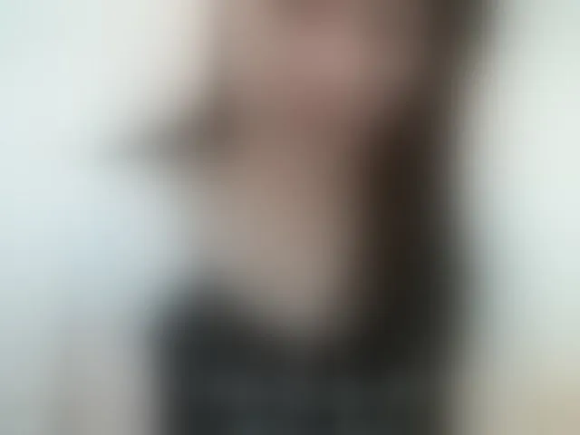 Live sex webcam photo for LovelyYna #292736939