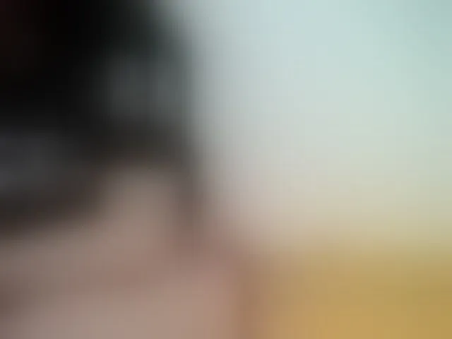 Live sex webcam photo for LovelyYna #292930918